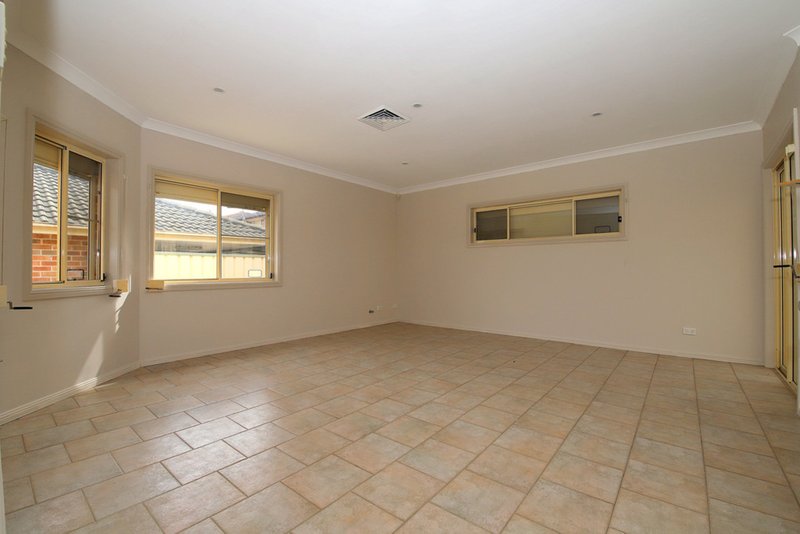 Photo - 3/7 Lee Street Condell Park, Condell Park NSW 2200 - Image 6