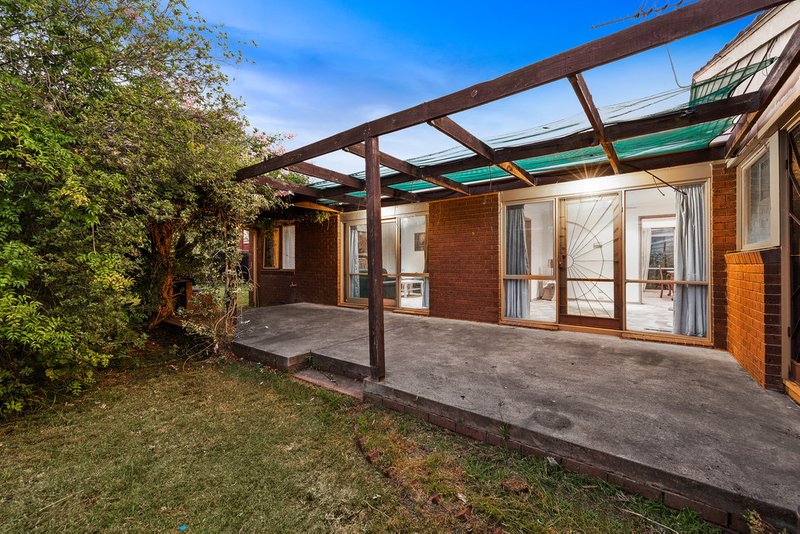 Photo - 37 Lincoln Street, Burwood East VIC 3151 - Image 8