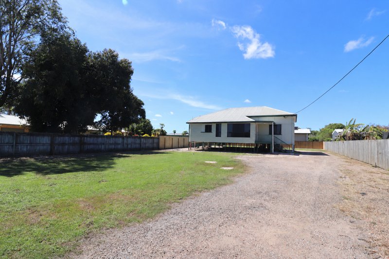 Photo - 37 Little Crescent, Ayr QLD 4807 - Image 10