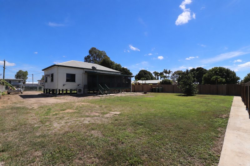 Photo - 37 Little Crescent, Ayr QLD 4807 - Image 11