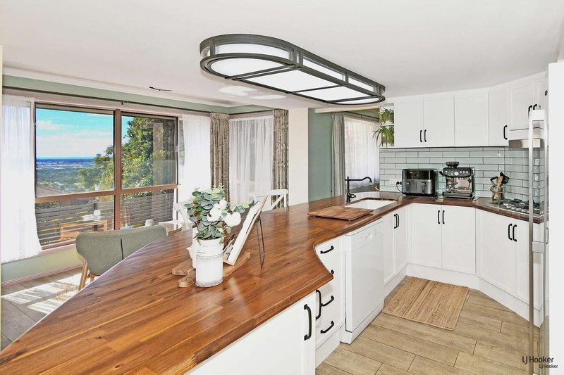 Photo - 37 Lochlomond Drive, Banora Point NSW 2486 - Image 5