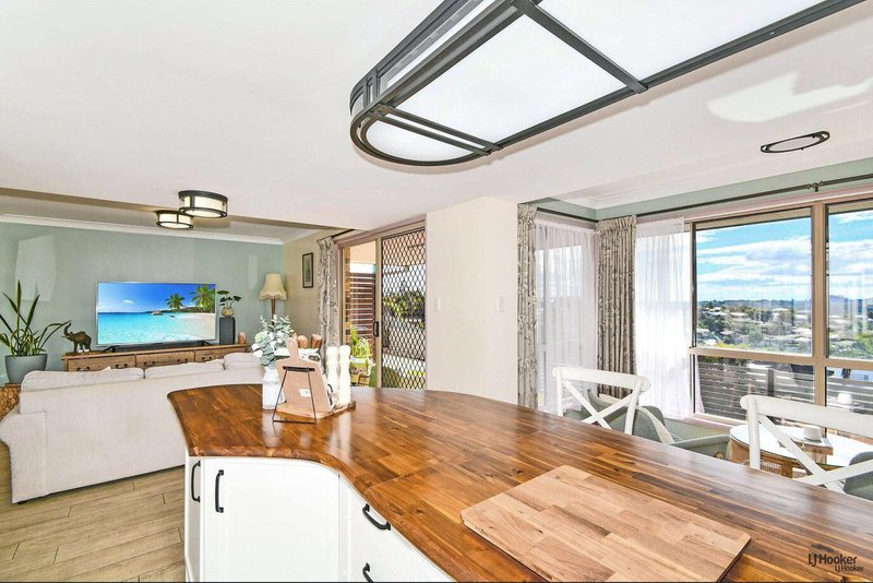 Photo - 37 Lochlomond Drive, Banora Point NSW 2486 - Image 7