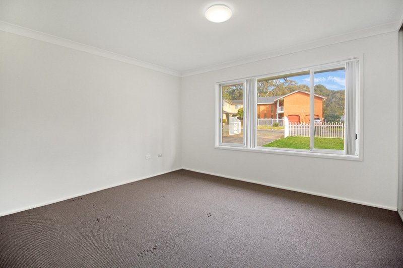 Photo - 37 Loftus Drive, Barrack Heights NSW 2528 - Image 3