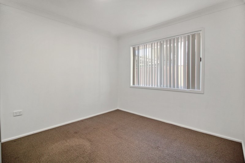 Photo - 37 Loftus Drive, Barrack Heights NSW 2528 - Image 6