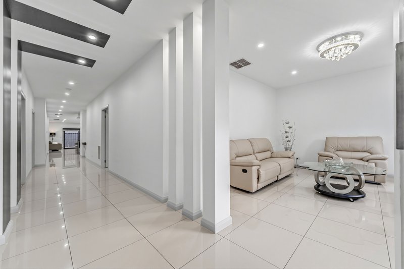 Photo - 37 Lombard Street, Roxburgh Park VIC 3064 - Image 4