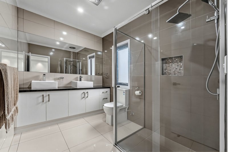 Photo - 37 Lombard Street, Roxburgh Park VIC 3064 - Image 17