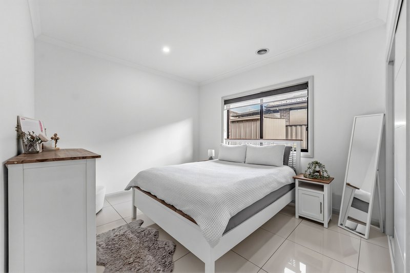Photo - 37 Lombard Street, Roxburgh Park VIC 3064 - Image 19