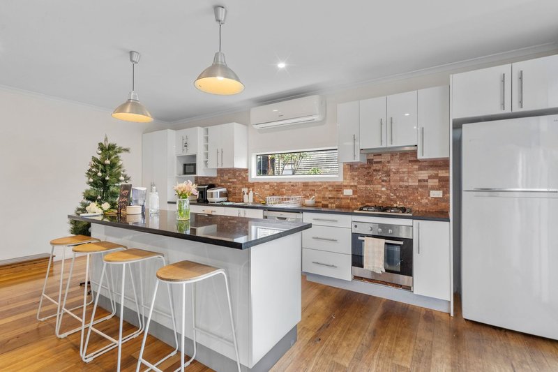 Photo - 37 Macgregor Terrace, Bardon QLD 4065 - Image 3