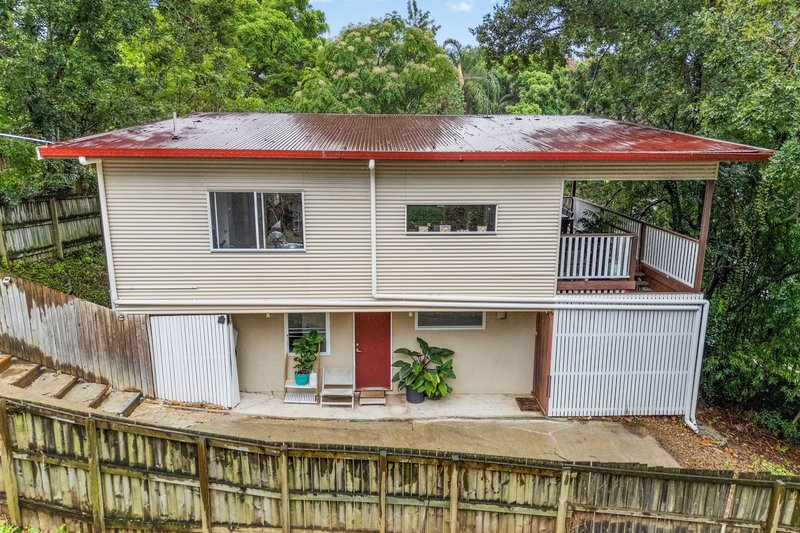 Photo - 37 Macgregor Terrace, Bardon QLD 4065 - Image 9