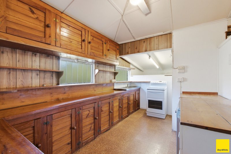 Photo - 37 Machan Street, Machans Beach QLD 4878 - Image 6