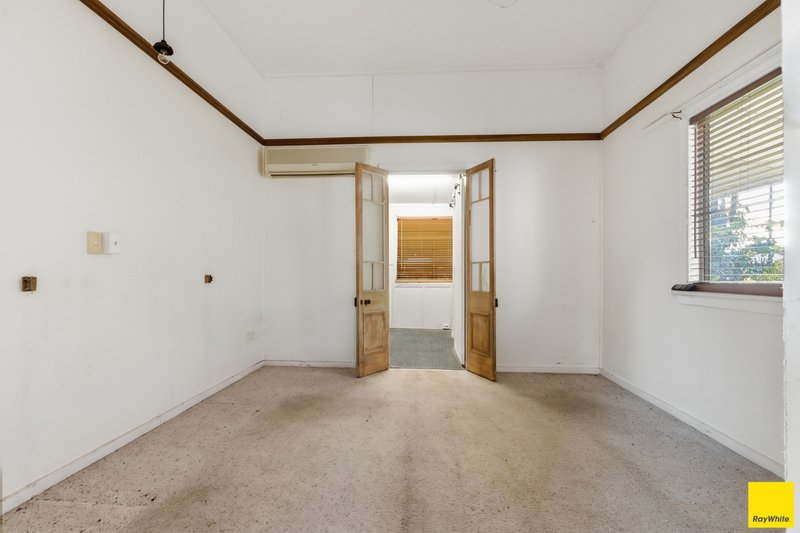 Photo - 37 Machan Street, Machans Beach QLD 4878 - Image 9