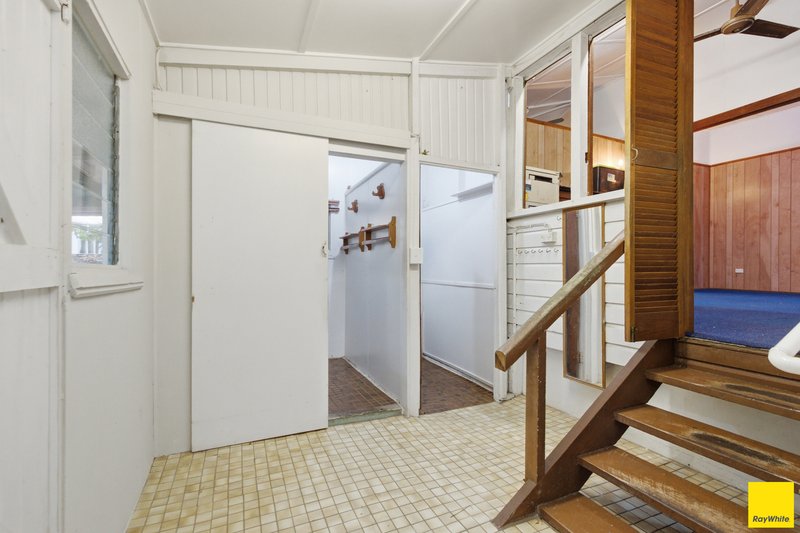 Photo - 37 Machan Street, Machans Beach QLD 4878 - Image 16