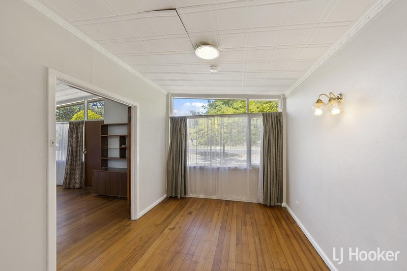 Photo - 37 Majura Avenue, Dickson ACT 2602 - Image 5