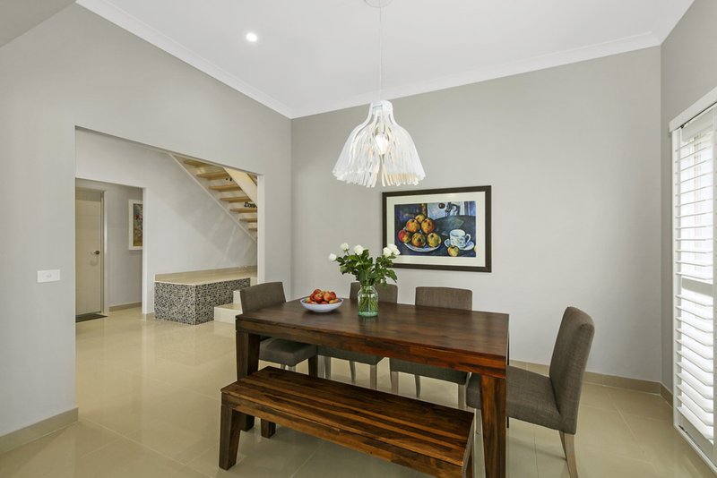 Photo - 37 Makim Street, North Curl Curl NSW 2099 - Image 8