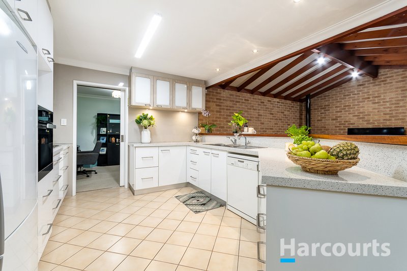 Photo - 37 Maradu Crescent, Wanneroo WA 6065 - Image 3