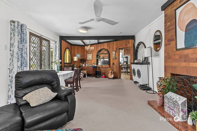 Photo - 37 Mars Street, Coorparoo QLD 4151 - Image 4