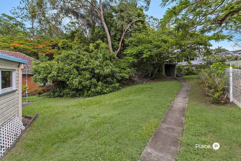 Photo - 37 Mars Street, Coorparoo QLD 4151 - Image 7