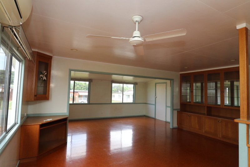 Photo - 37 Melbourne Street, Ayr QLD 4807 - Image 3