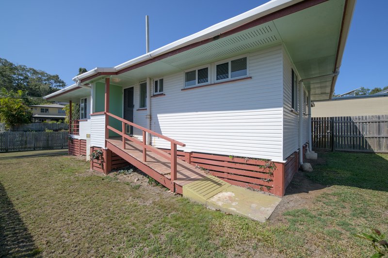 Photo - 37 Mellefont Street, West Gladstone QLD 4680 - Image 4