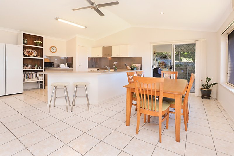 Photo - 37 Melrose Place, Ferny Grove QLD 4055 - Image 3