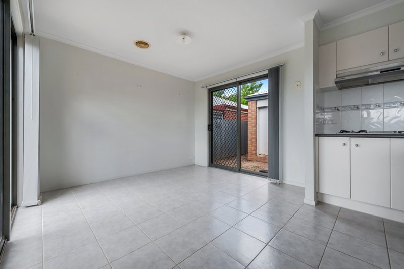 Photo - 37 Menzies Drive, Burnside Heights VIC 3023 - Image 7