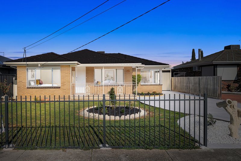 Photo - 37 Mindoro Crescent, Lalor VIC 3075 - Image 3