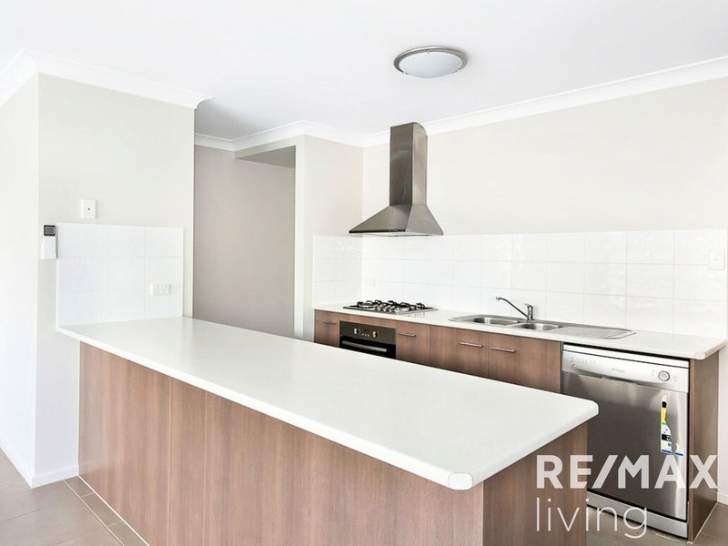 Photo - 37 Mitchell Street, Redbank Plains QLD 4301 - Image 3