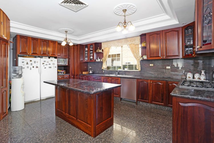 Photo - 37 Montrose Avenue, Merrylands NSW 2160 - Image 4