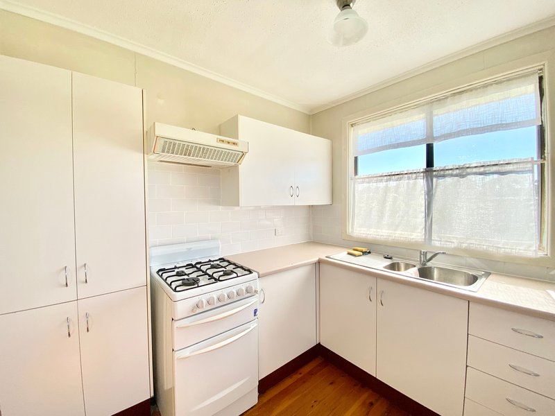 Photo - 37 Moonshine Avenue, Cabramatta West NSW 2166 - Image 3