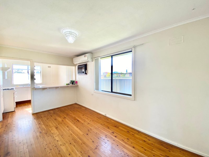 Photo - 37 Moonshine Avenue, Cabramatta West NSW 2166 - Image 5