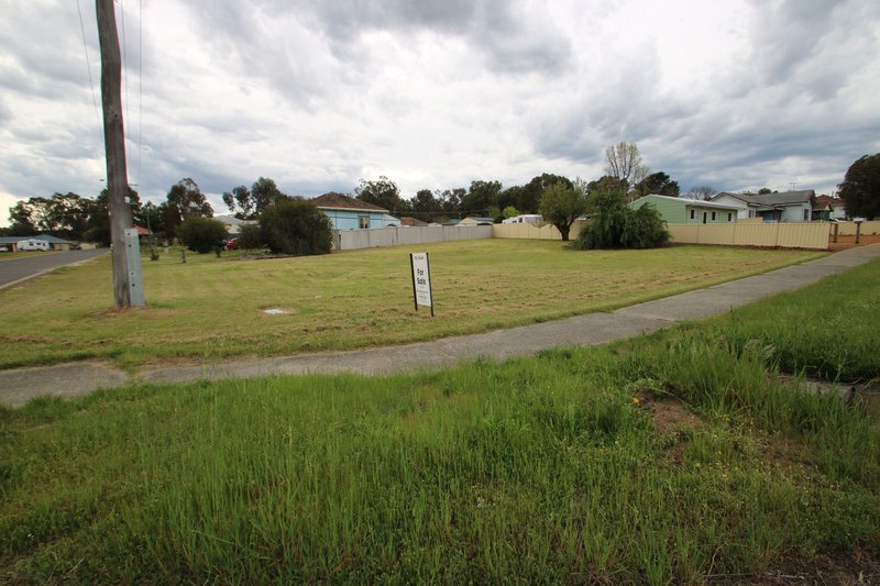 Photo - 37 Moore Street, Collie WA 6225 - Image 6