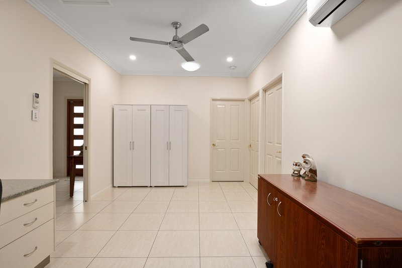 Photo - 37 Moriarty Street, Emerald QLD 4720 - Image 13