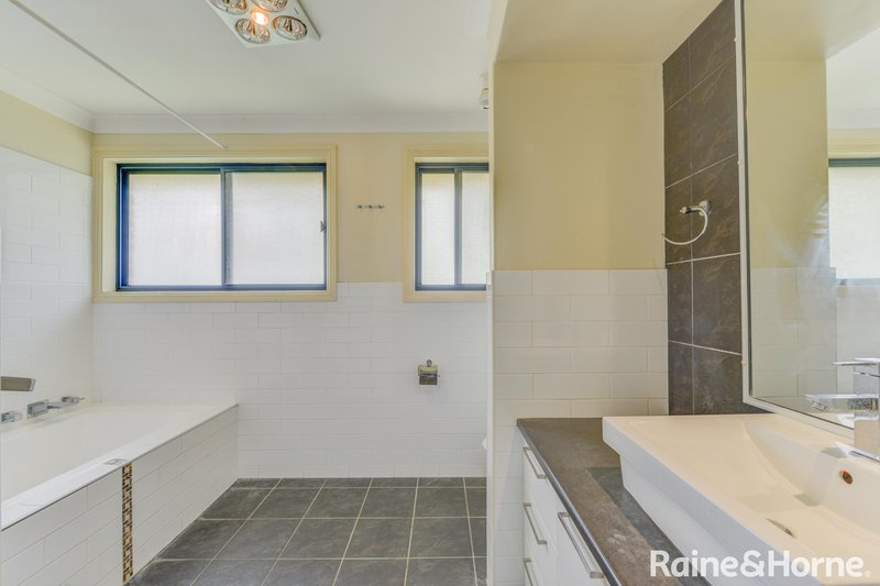 Photo - 37 Morilla Street, Tamworth NSW 2340 - Image 9