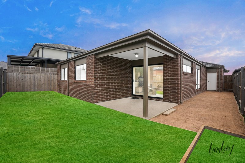 Photo - 37 Myee Loop, Wollert VIC 3750 - Image 15