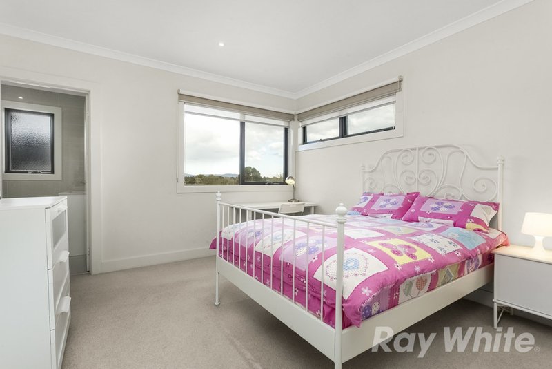 Photo - 3/7 Myrtle Court, Doncaster East VIC 3109 - Image 6