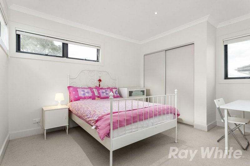 Photo - 3/7 Myrtle Court, Doncaster East VIC 3109 - Image 7