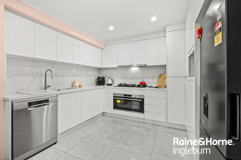 Photo - 37 Naylor Place, Ingleburn NSW 2565 - Image 1