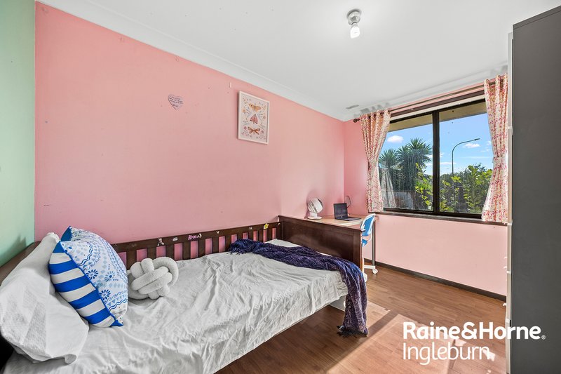 Photo - 37 Naylor Place, Ingleburn NSW 2565 - Image 6