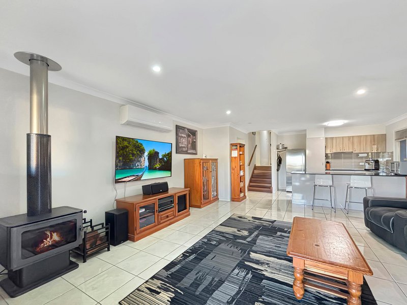 Photo - 37 Neptune Crescent, Brassall QLD 4305 - Image 10