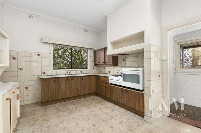 Photo - 37 Nimmo Street, Essendon VIC 3040 - Image 3