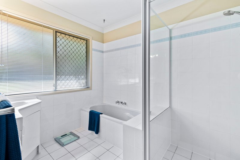 Photo - 37 Nollamara Drive, Elanora QLD 4221 - Image 13