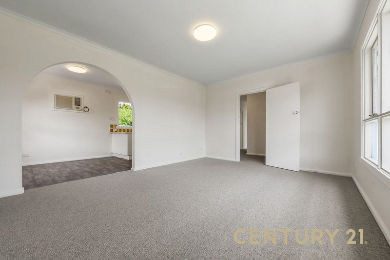 Photo - 37 Nullawil Street, Springvale VIC 3171 - Image 4