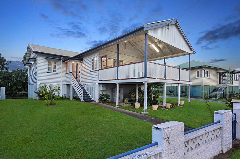 Photo - 37 Oateson Skyline Dr , Seven Hills QLD 4170 - Image 6