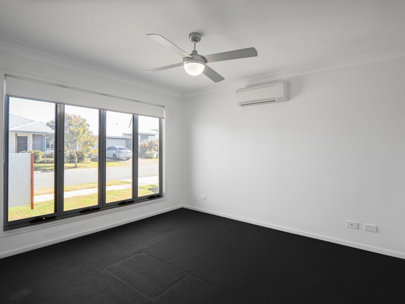 Photo - 37 Olive Circuit, Caloundra West QLD 4551 - Image 4