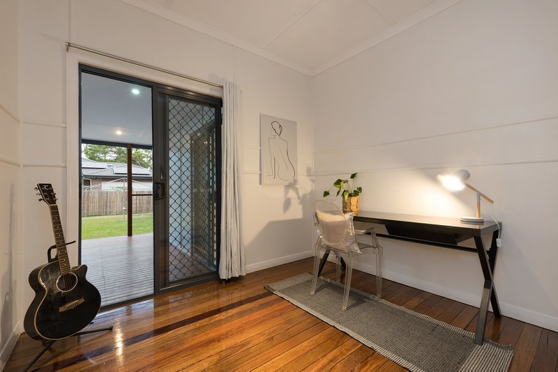 Photo - 37 Pascoe Street, Mitchelton QLD 4053 - Image 12