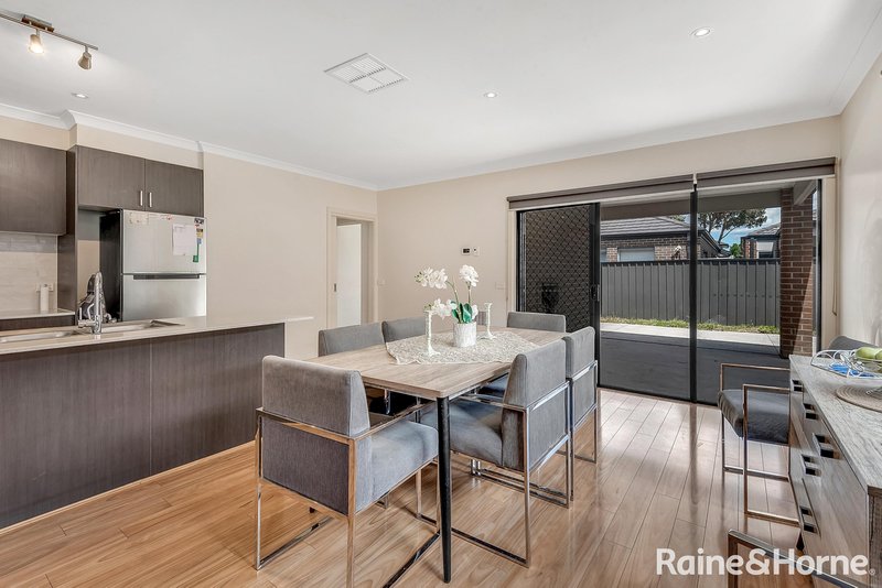 Photo - 37 Peppertree Parade, Craigieburn VIC 3064 - Image 3