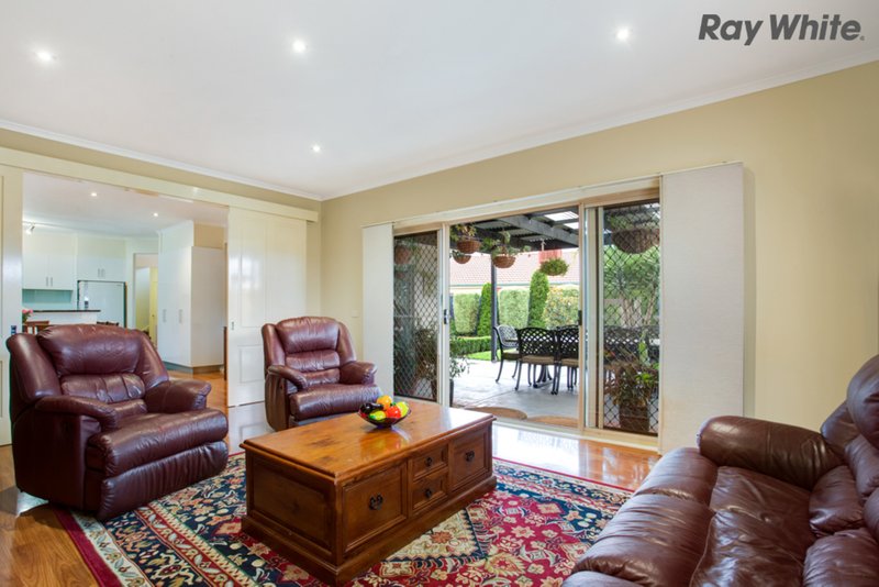 Photo - 37 Perceval Crescent, Taylors Lakes VIC 3038 - Image 6