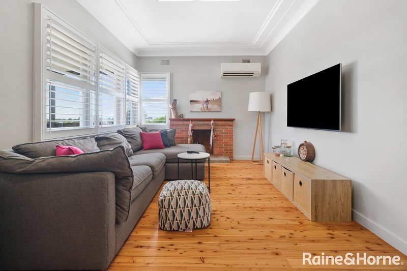 Photo - 37 Perks Street, Wallsend NSW 2287 - Image 4