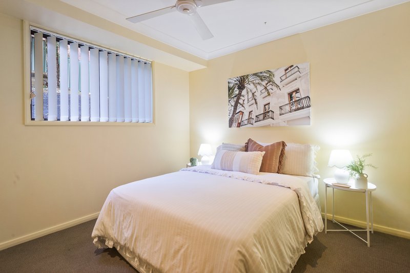 Photo - 37 Plumwood Cres , Cordeaux Heights NSW 2526 - Image 5