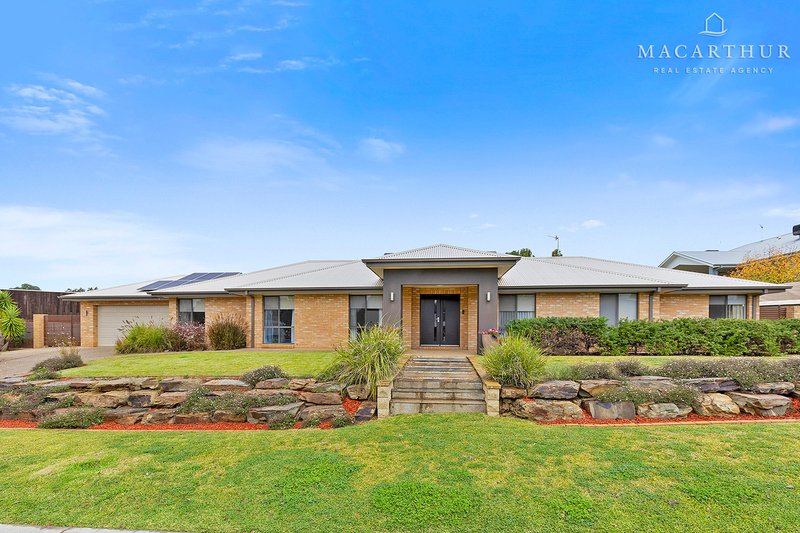 37 Plunkett Drive, Lake Albert NSW 2650